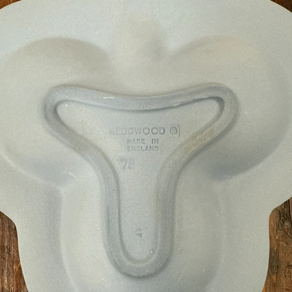 Wedgwood blue jasperware